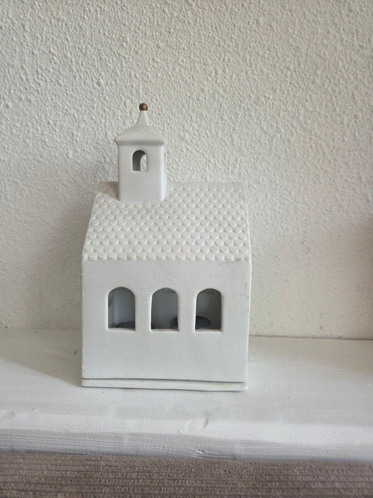 Wit  kerkje met toren  van het merk rader, Ophalen of Verzenden, Wit, Steen/keramiek, Landelijk