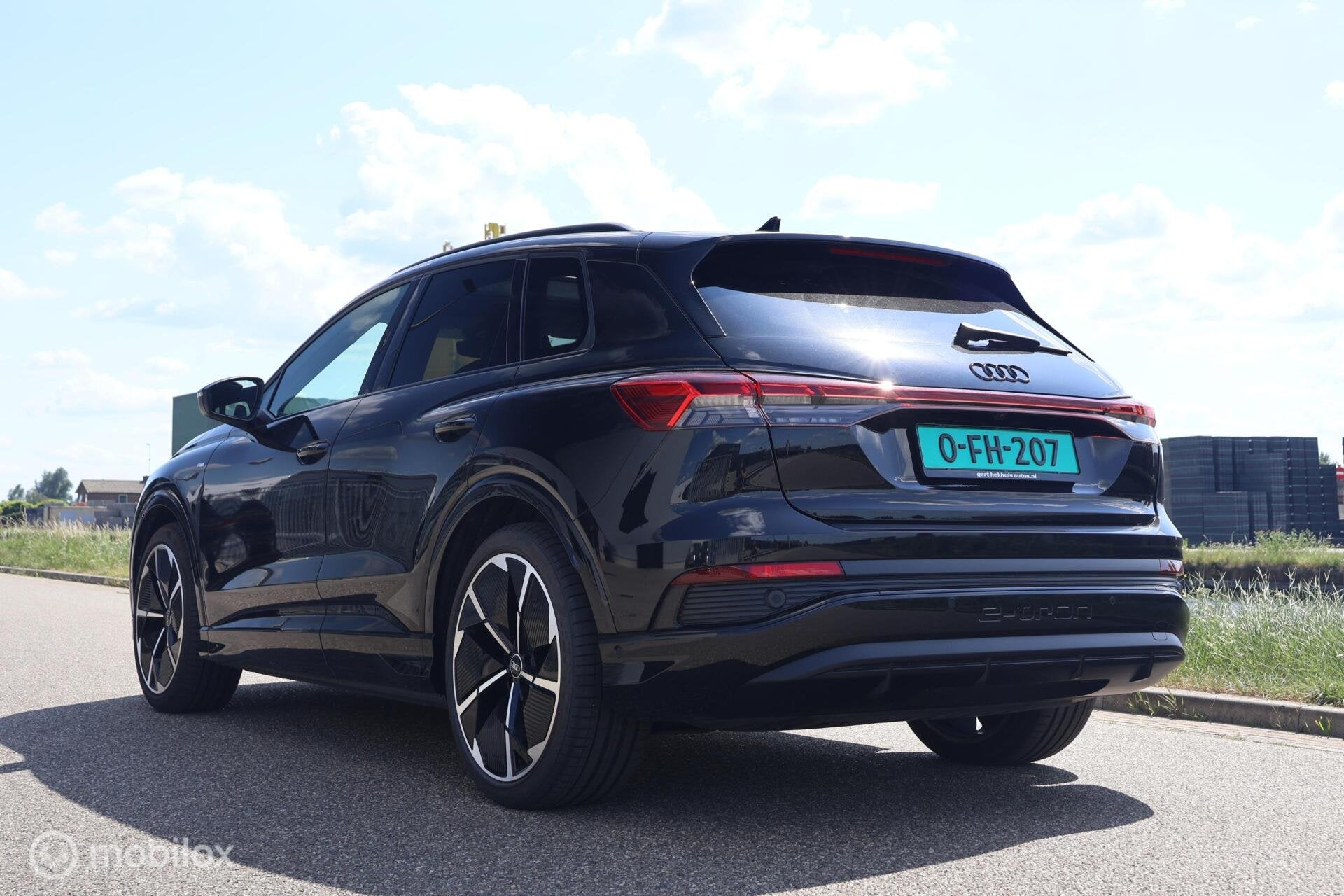 Audi Q4 e-tron 40 S-Line I Panodak I RS stoelen | Sonos, Auto's, Audi, Automaat, Achterwielaandrijving, Gebruikt, Zwart
