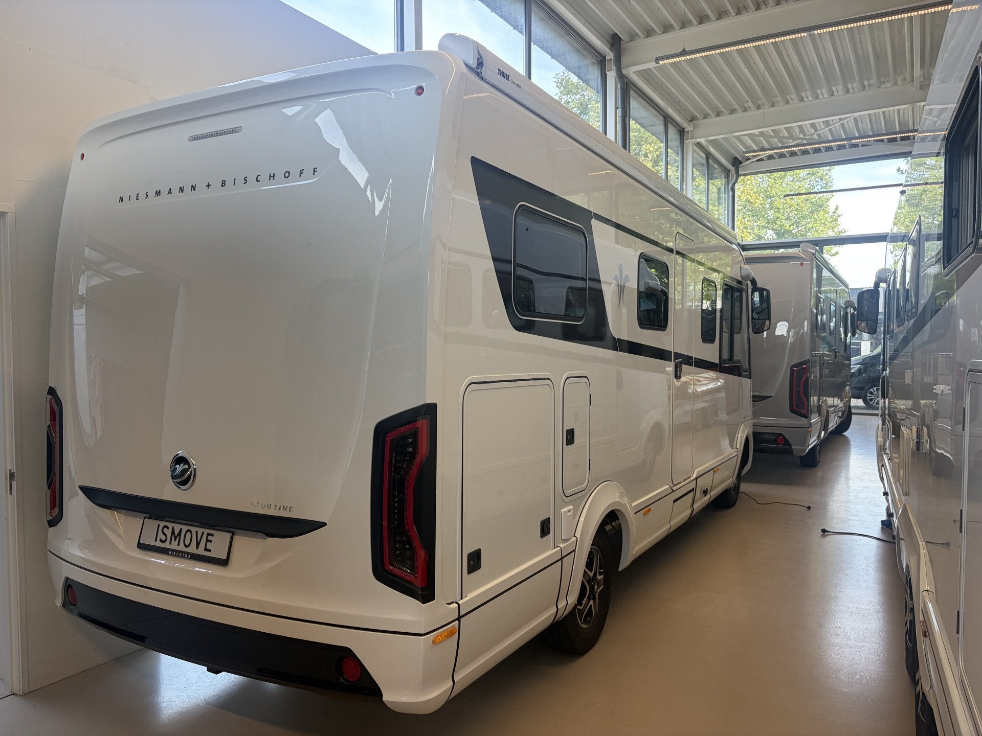 NIESMANN BISCHOFF ISMOVE 6.9E 180pk Aut ALDE Geen hefbed Hea, Caravans en Kamperen, Niesmann+Bischoff, 7 tot 8 meter, Diesel, Mark@niesmannbischoff.nl