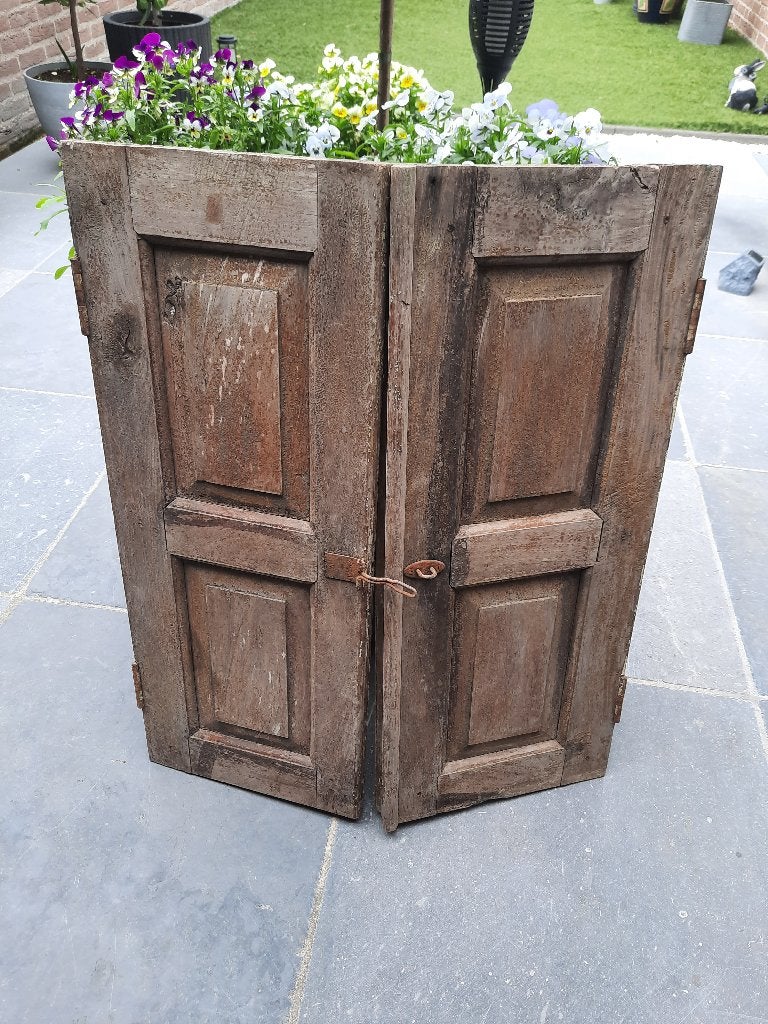 2 oude houten deurtjes, Ophalen