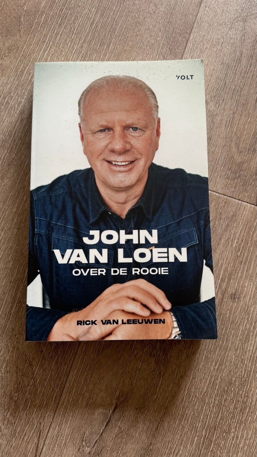 John van Loen - Over de Rooie (biografie), Ophalen of Verzenden, Zo goed als nieuw, Sport