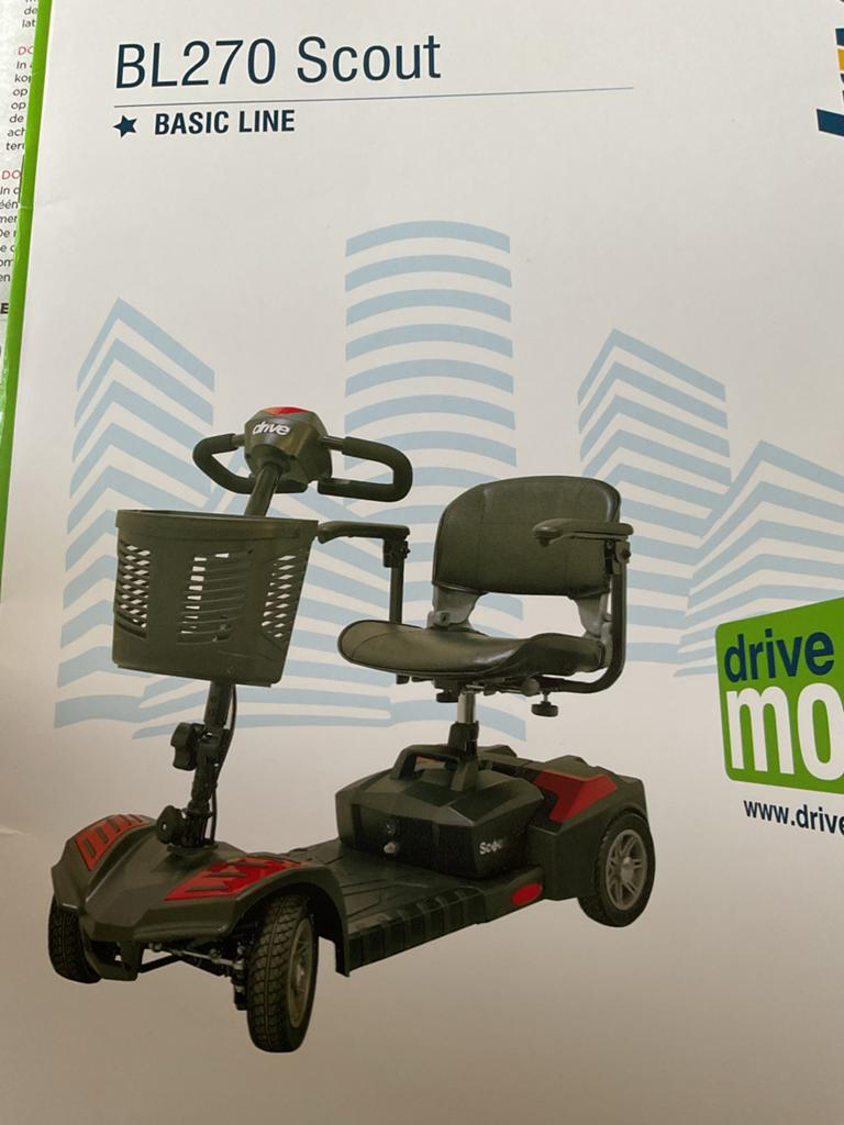 Nog NIEUWE opvouwbare scootmobiel Drive Raven BL270, Diversen, Rolstoelen, Zo goed als nieuw, Elektrische rolstoel, Ophalen