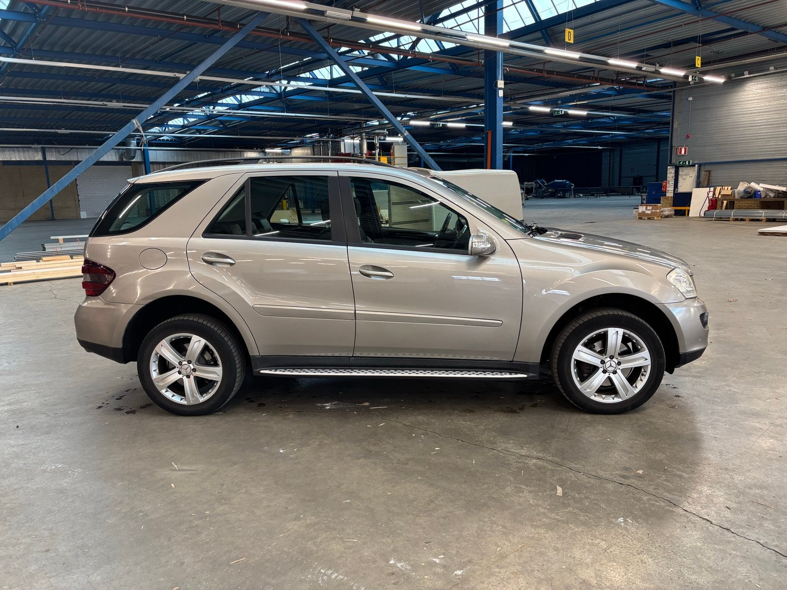 Mercedes-Benz M-Klasse 3.5 Ml350 4MATIC AUT 2007 Grijs, Auto's, Automaat, 272 pk, Vierwielaandrijving, Particulier