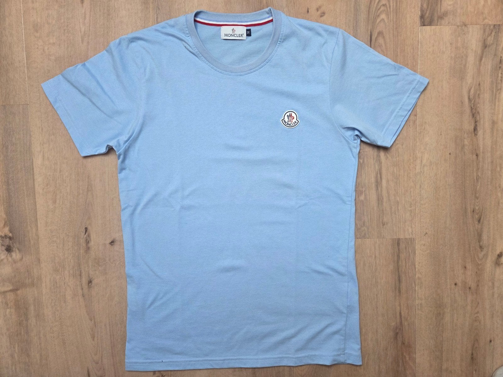 Moncler tshirt maat S zgan, Moncler, Blauw, Ophalen of Verzenden, Zo goed als nieuw