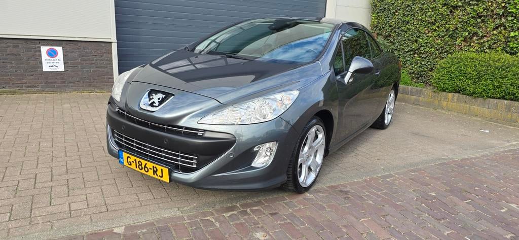 Peugeot 308 1.6 THP CC AUT 2011 Grijs,nw ketting, dealer ond, Auto's, Zwart, Leder, Bedrijf, 84 €/maand