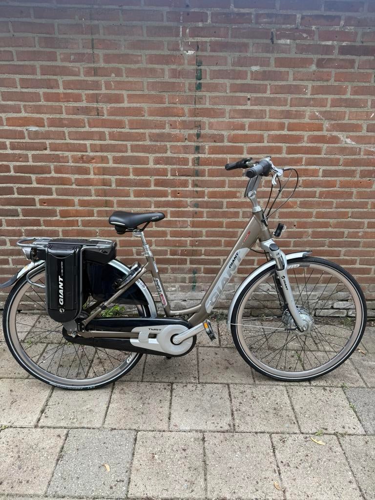 Giant Twist dames electrische dames fiets - Dubbele Power, Ophalen, Giant, Zo goed als nieuw, 47 tot 51 cm