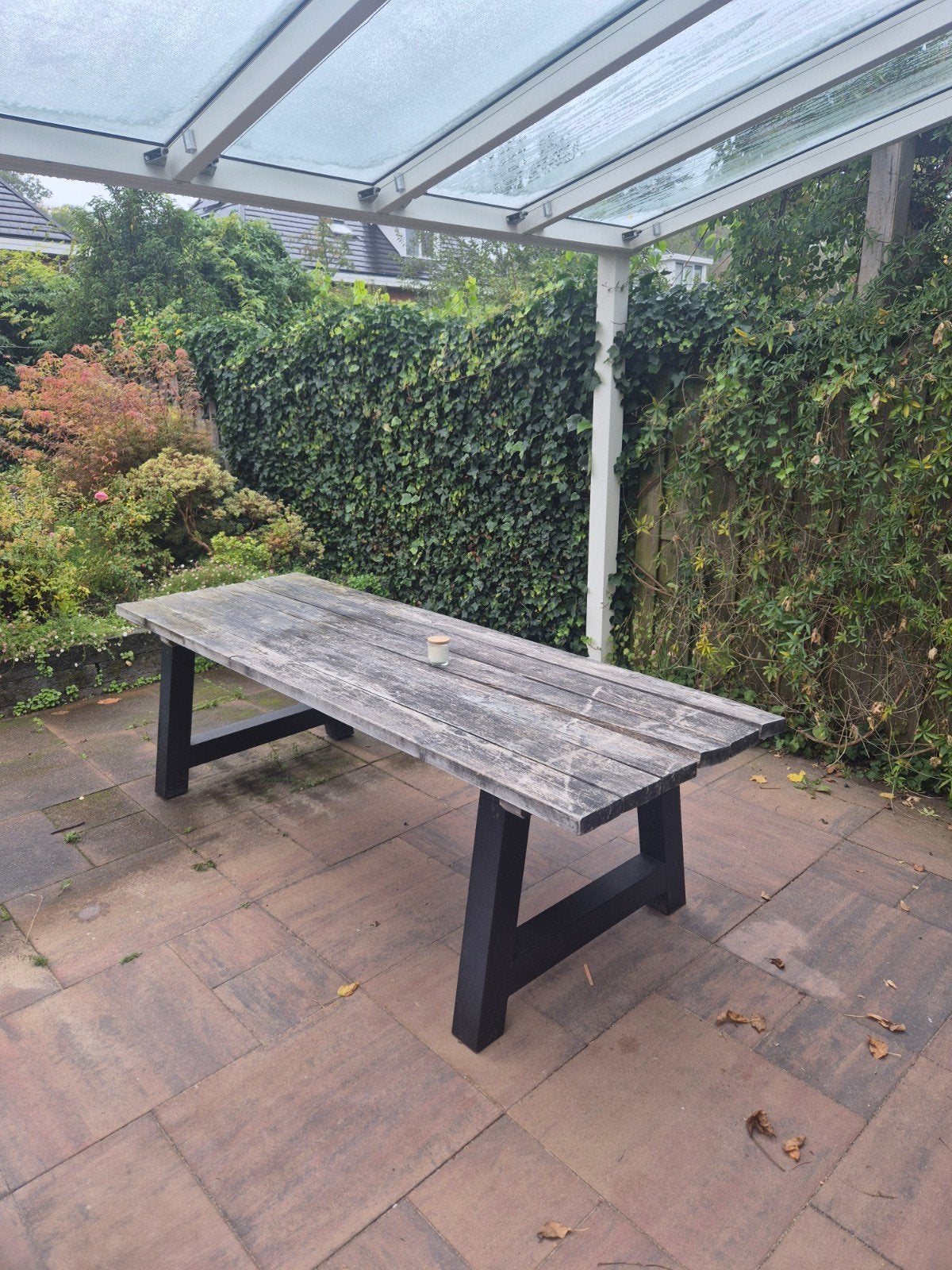 Robuuste houten tuintafel (260 cm)  met zwart stalen onderst, Tuin en Terras, Ophalen, Gebruikt, Rechthoekig, Hout