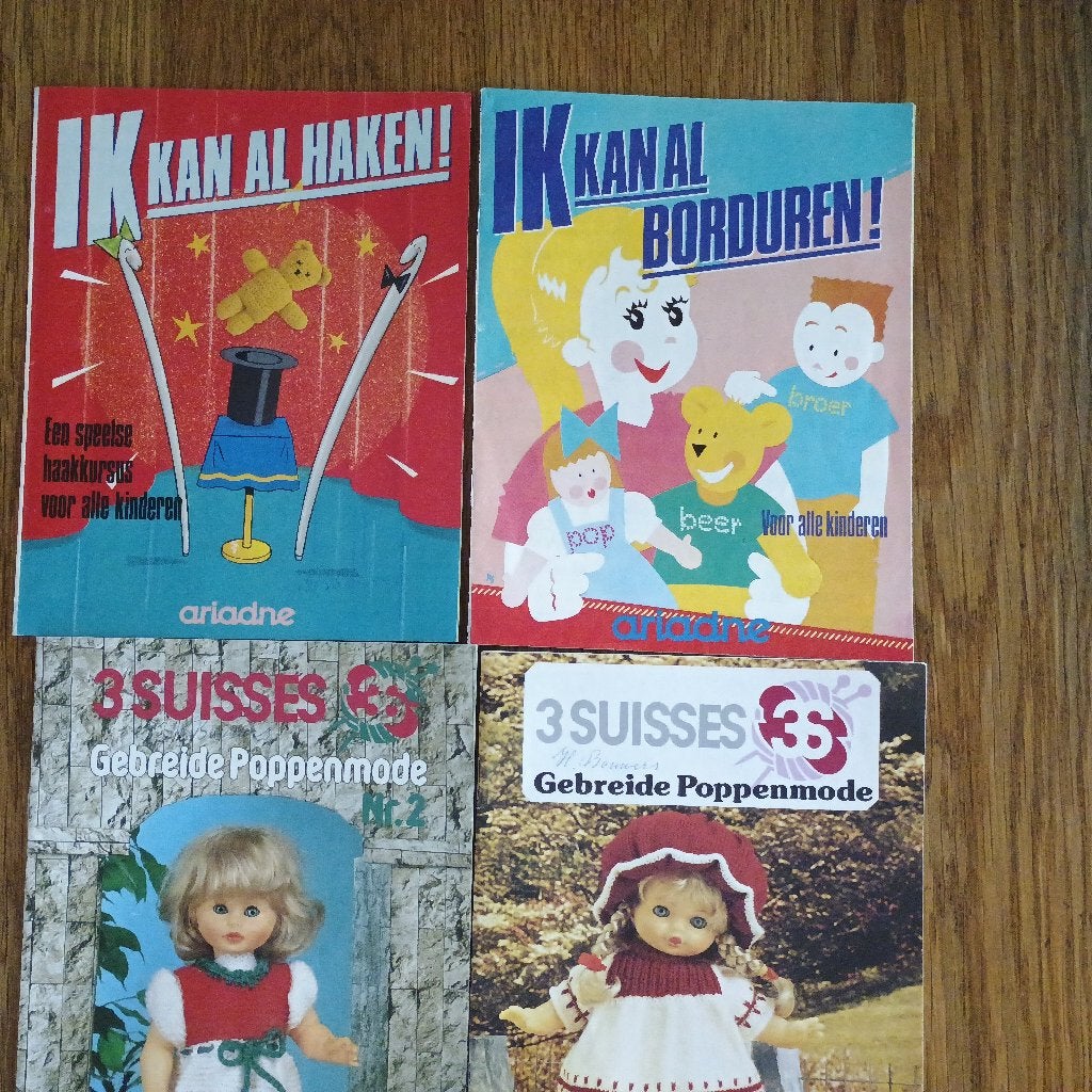 Poppenkleertjes en leerboekjes, Ophalen, Zo goed als nieuw
