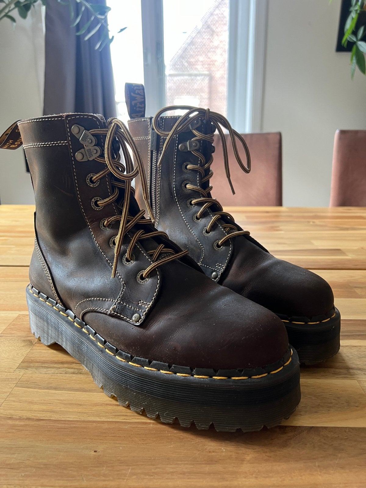 Dr. Martens Jadon Hi Max laarzen - Zo goed als nieuw, Ophalen of Verzenden, Zo goed als nieuw, Bruin, Boots