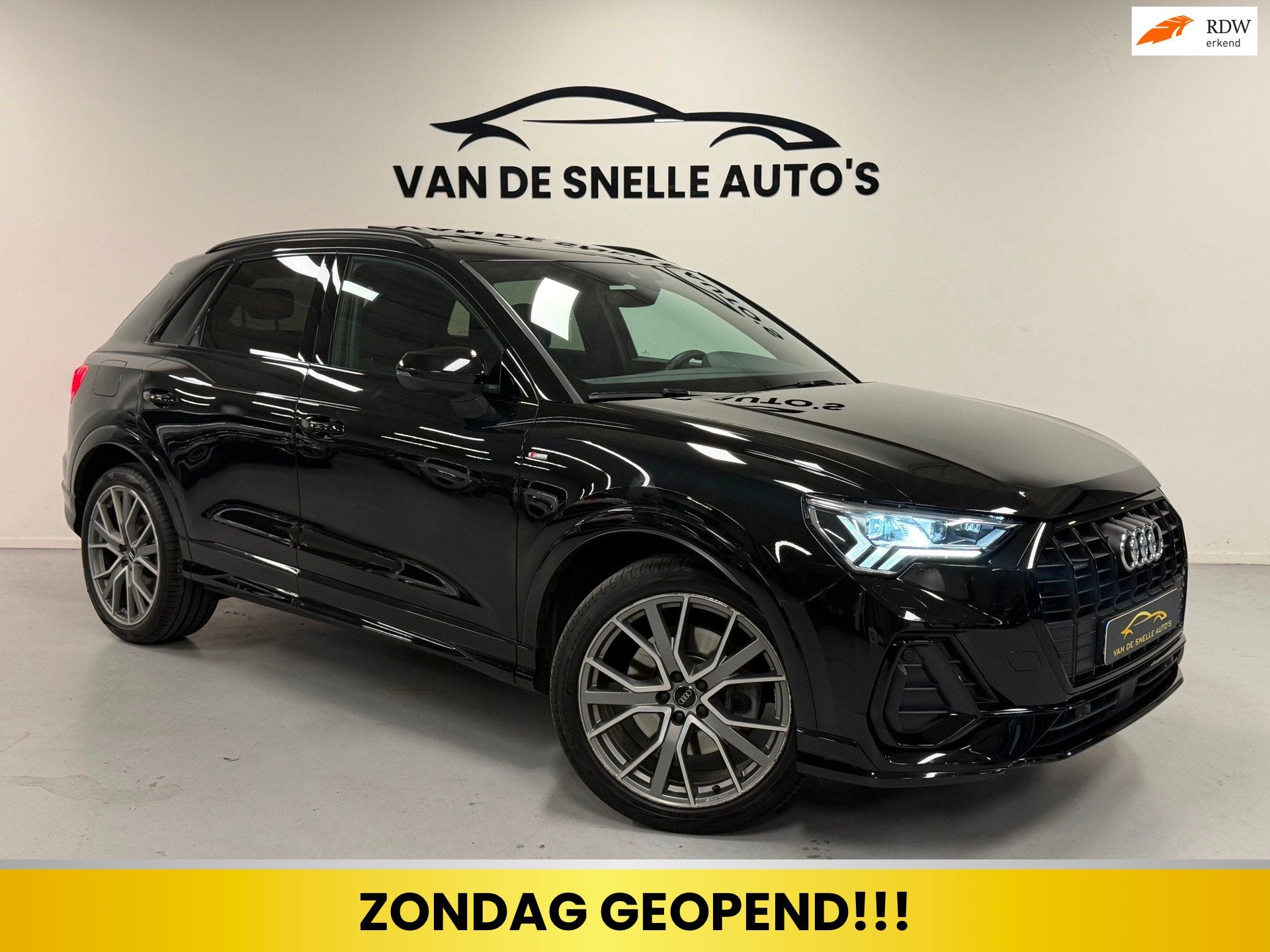 Audi Q3 45 TFSI quattro 3x S Line edition one PANO/KEYLESS/A, Gebruikt, Euro 6, 1984 cc, Leder en Stof