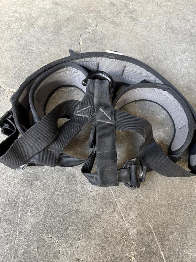 Petzl Falcon Klimgordel - Gebruikt, Goede Staat, Ophalen of Verzenden, Gebruikt, Klimsport-accessoire