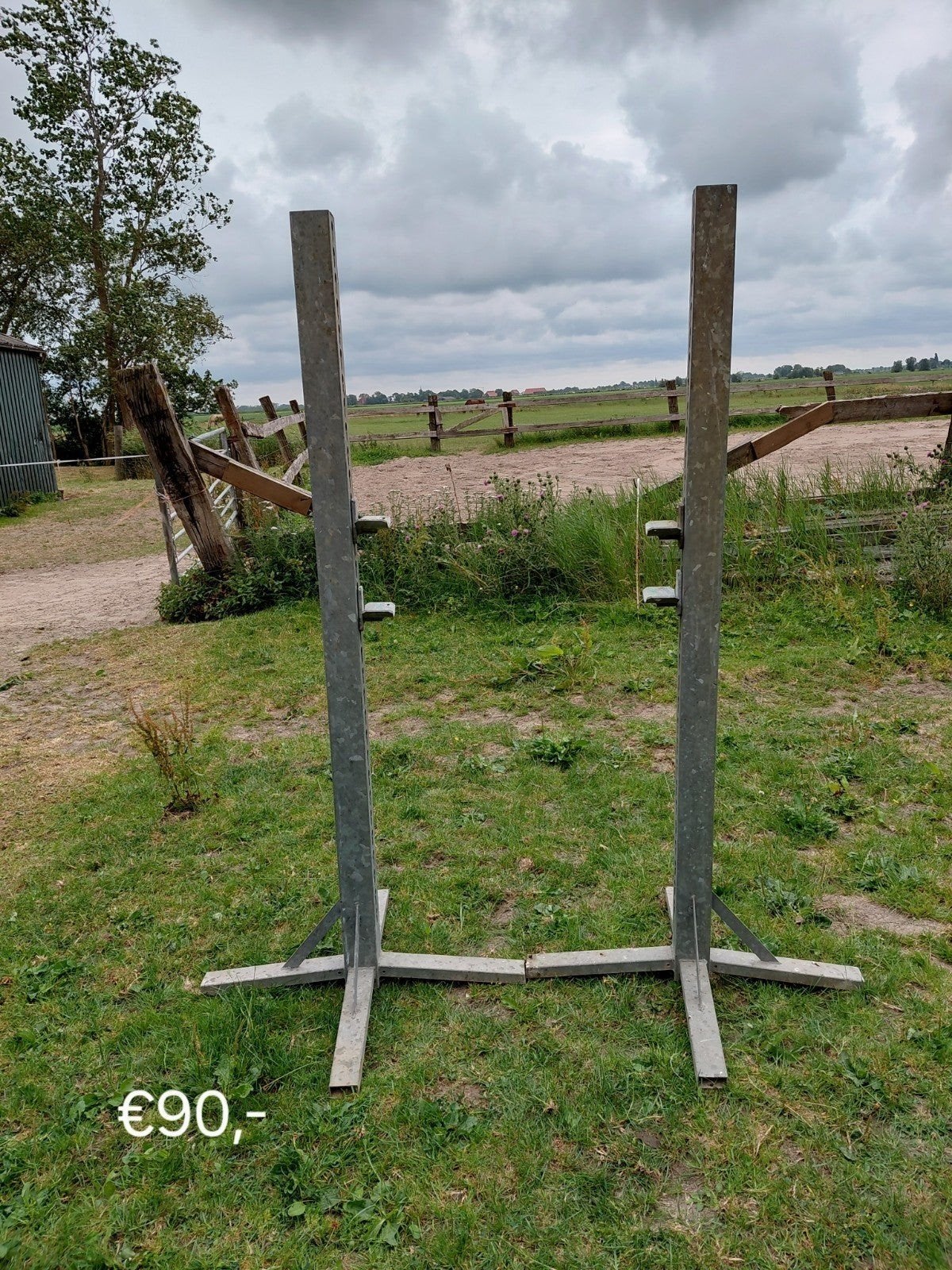 2 gegalvaniseerde hindernisstaanders, Ophalen, Springen