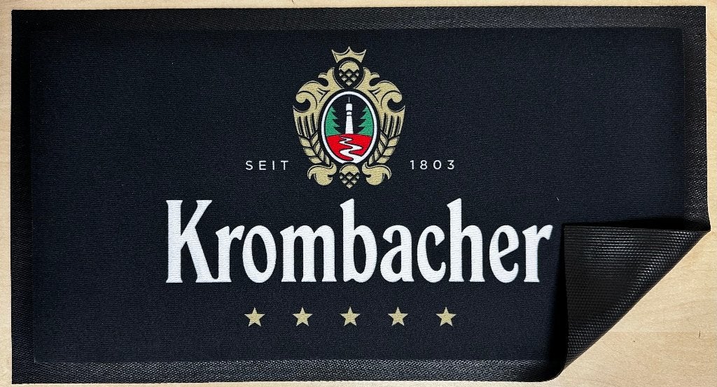 Krombacher bier zwart logo barmat matje decoratie barrunner, Verzamelen, Ophalen of Verzenden, Nieuw, Reclamebord, Plaat of Schild
