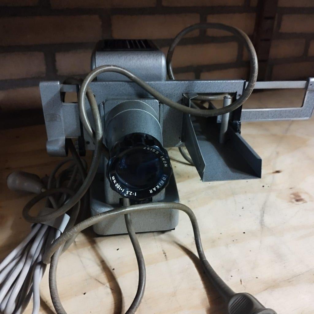 verzameling projectors, Ophalen