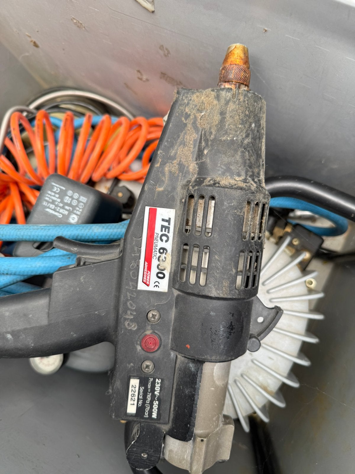 Lucht  compressor met  pneumatisch lijmpistool, Doe-het-zelf en Verbouw, Compressors, Minder dan 25 liter, Ophalen of Verzenden