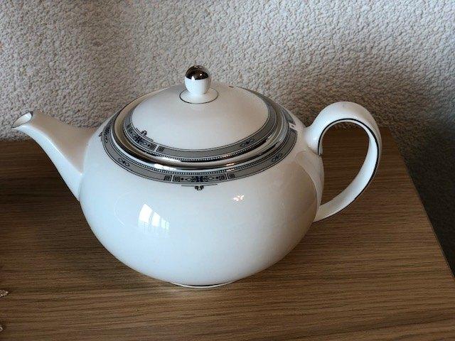Wegdwood Amherst porselein Theepot, Antiek en Kunst, Antiek | Servies los, Ophalen