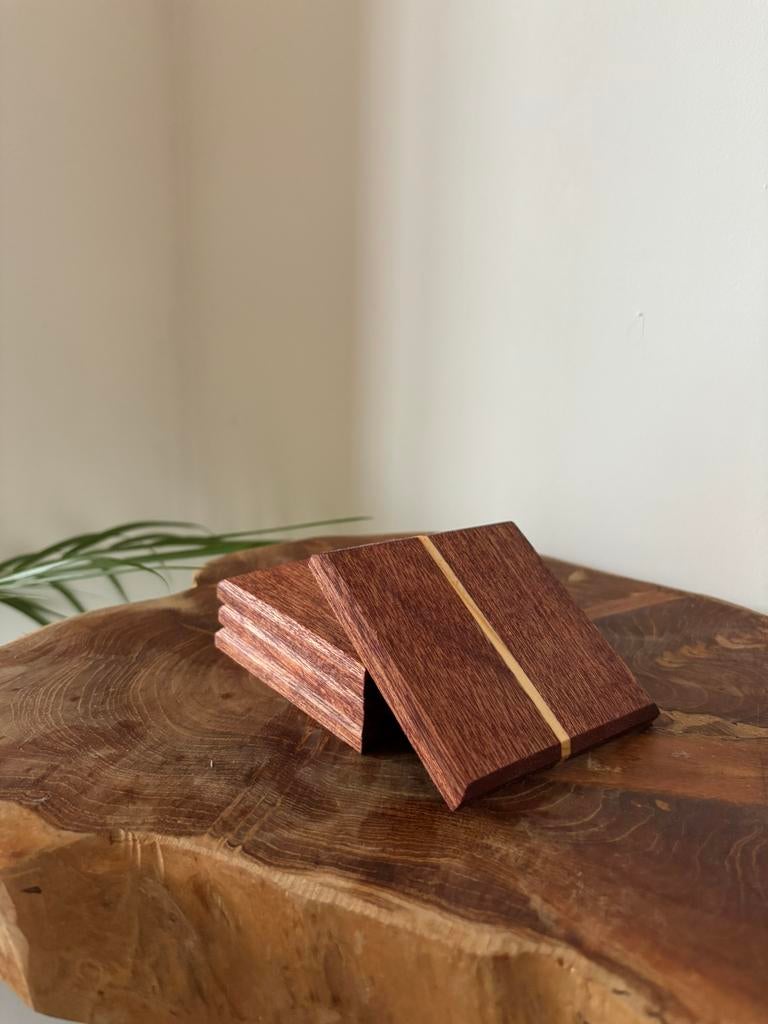 Handgemaakte Meranti onderzetters - Duurzaam cadeau, Ophalen of Verzenden, Nieuw, Glas of Kopje