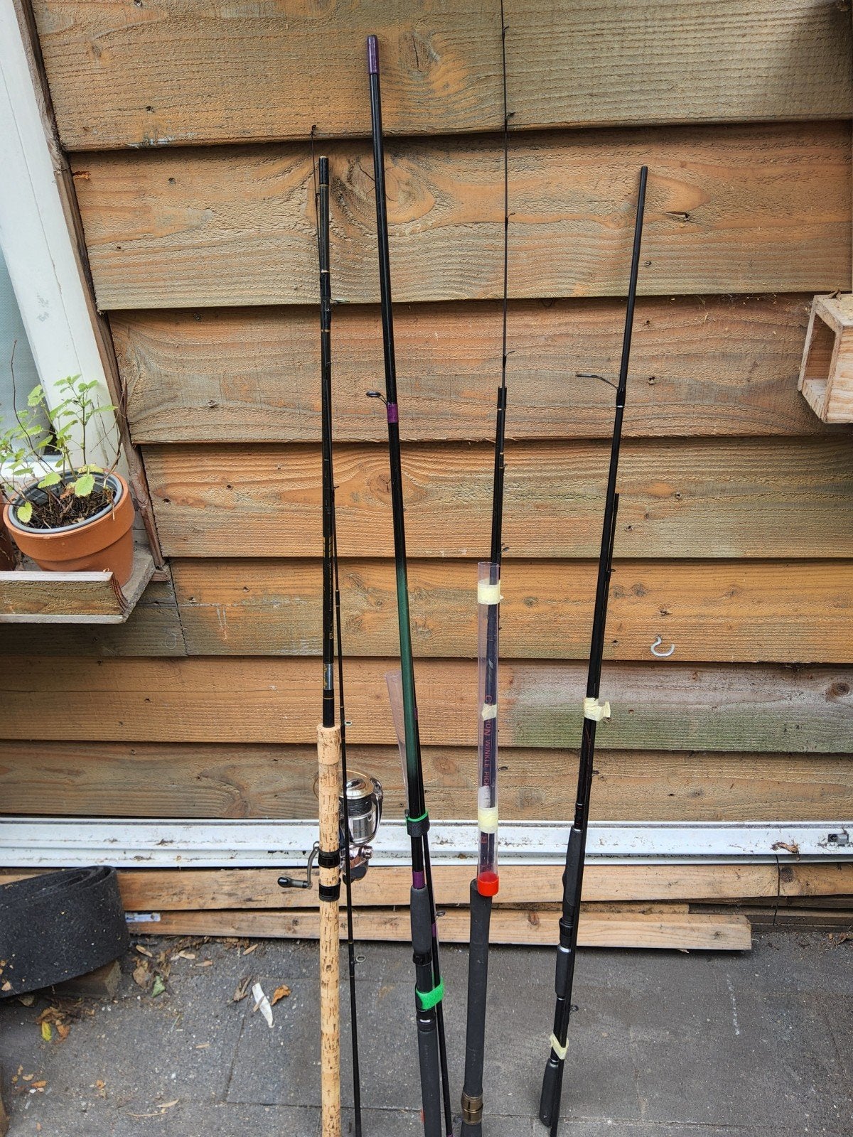 4 feeder hengels 1 molen 2 missen de dunne top 2 compleet, Ophalen of Verzenden, Molen