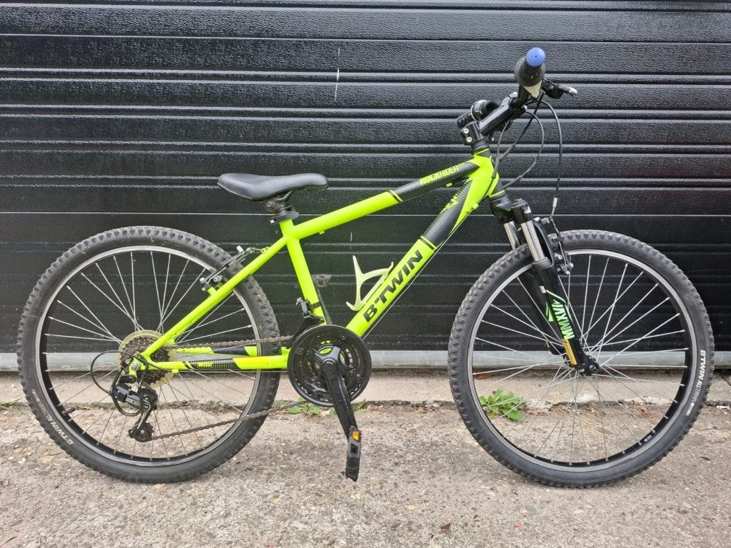 24 b twin mountainbike 18 versnellingen, 24 inch, Versnellingen, Niet ingevuld, B twin