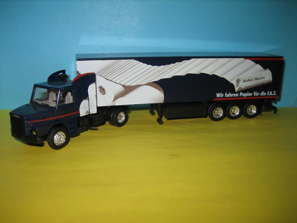FAZ-papier  SCANIA  hauber  met oplegger  Herpa, Ophalen of Verzenden, Zo goed als nieuw, Bus of Vrachtwagen, Herpa