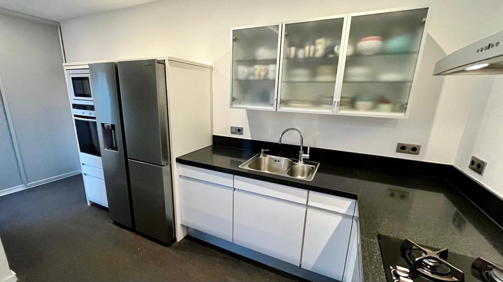 SieMatic 6000 U-keuken met Siemens apparatuur en Quadralite, Ophalen, Gebruikt, U-keuken, Wit