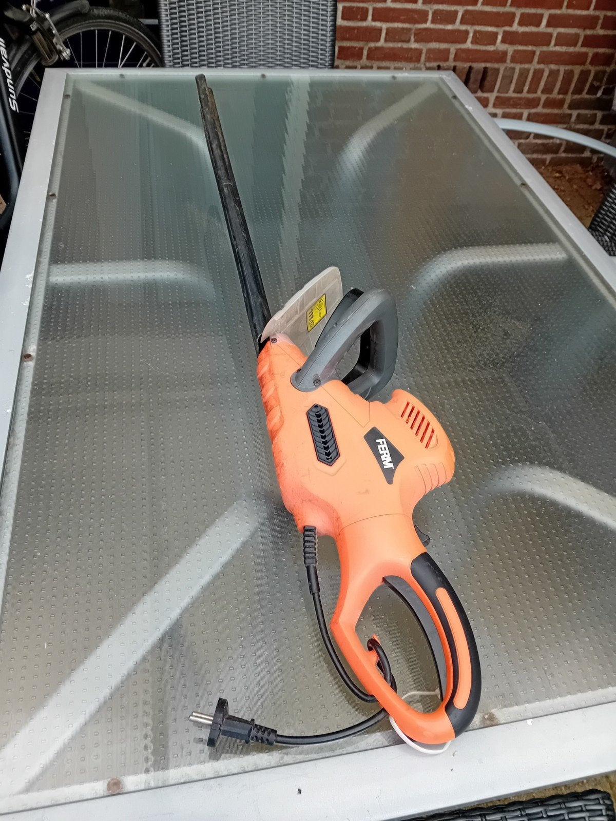 Gebruikte elektrische heggenschaar - Ferm, Tuin en Terras, Ophalen of Verzenden, Gebruikt, Elektrisch, Ferm