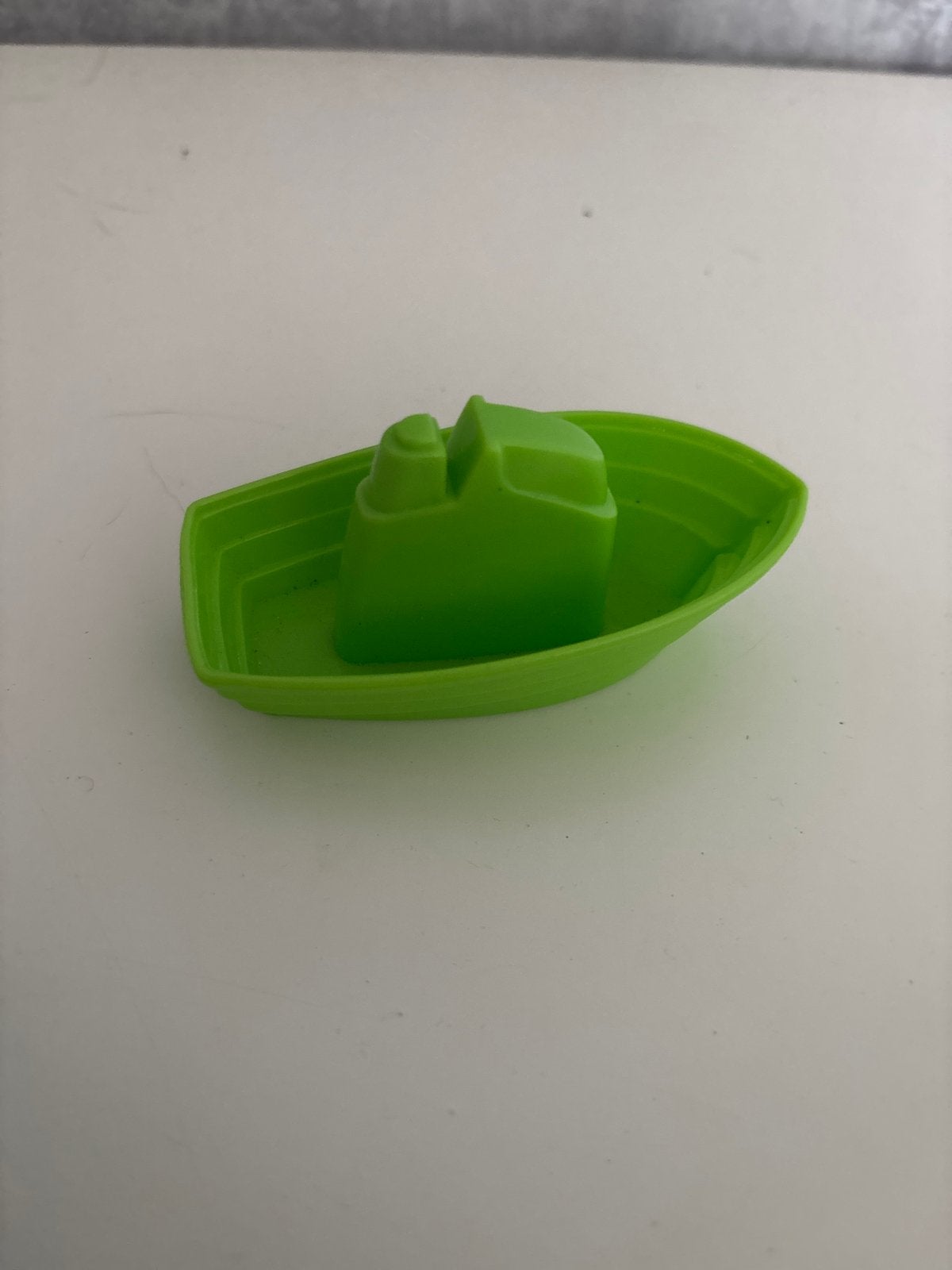 Groen speelgoed bootje voor zandbak of bad, Ophalen of Verzenden, Zo goed als nieuw, Jongen of Meisje