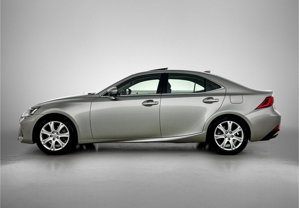 Lexus IS 300h Hybrid Business Line Pro | Quad-LED verlichtin, Auto's, Lexus, Automaat, 12 maanden, Achterwielaandrijving, Gebruikt