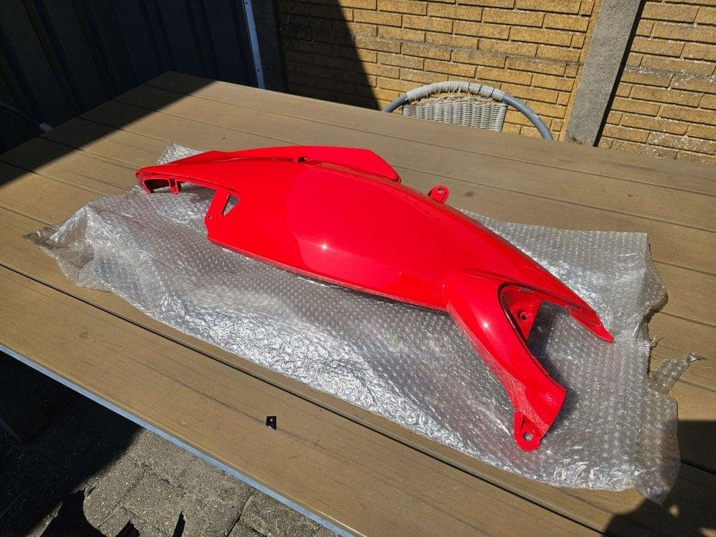 Zijscherm RECHTS Piaggio Nrg MC2-MC3-EXTREME Rood Nieuw NOS, Niet ingevuld, Piaggio, Niet ingevuld, Ophalen of Verzenden