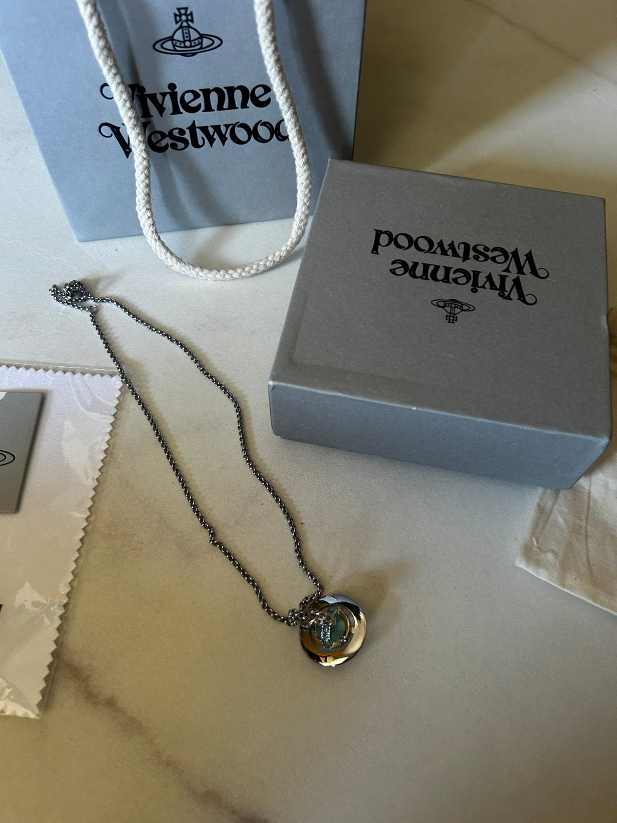 Vivienne Westwood Orb Ketting - Zilver met Blauwe Steen, Ophalen of Verzenden, Zo goed als nieuw, Zilver, Met edelsteen