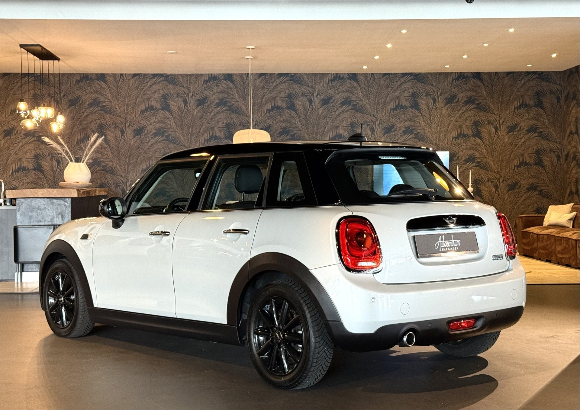 MINI Mini 1.5 Cooper I Two Tone I Virtual Cockpit I Ambiance, Auto's, Mini, 136 pk, Gebruikt, Euro 6, 1165 kg