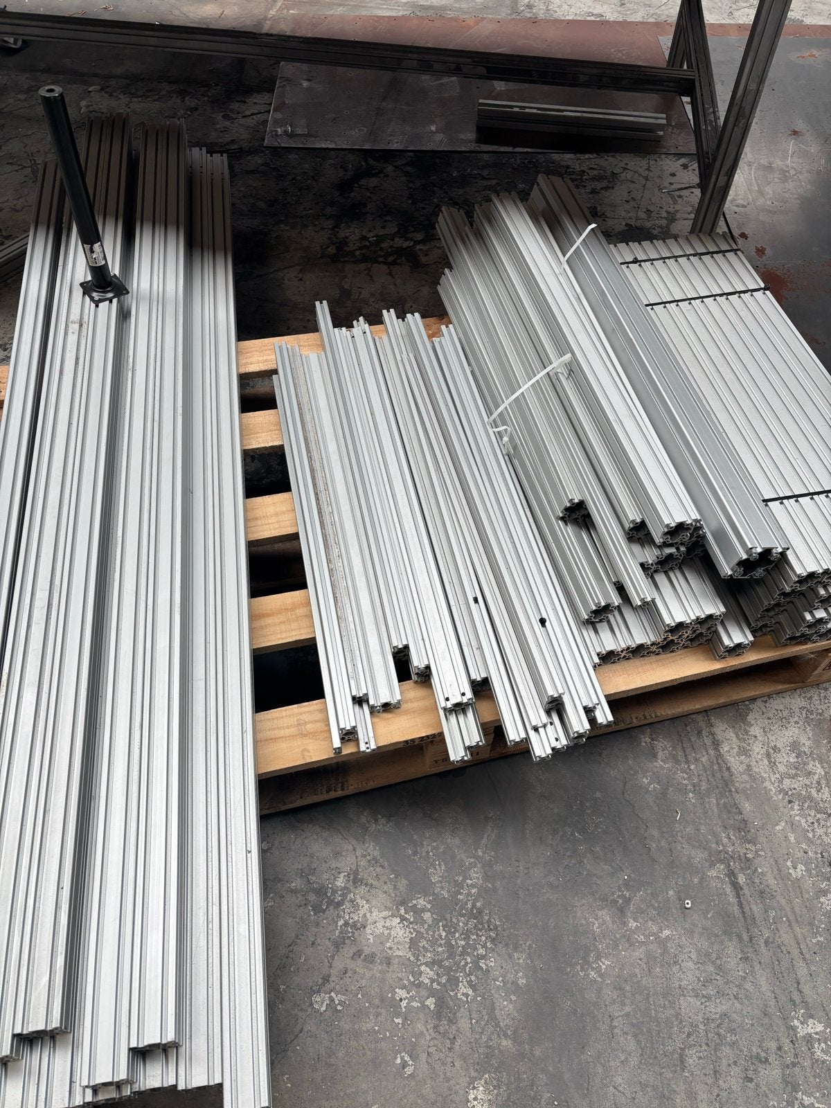 Aluminium profielen voor diverse constructies, Ophalen, Gebruikt, Aluminium