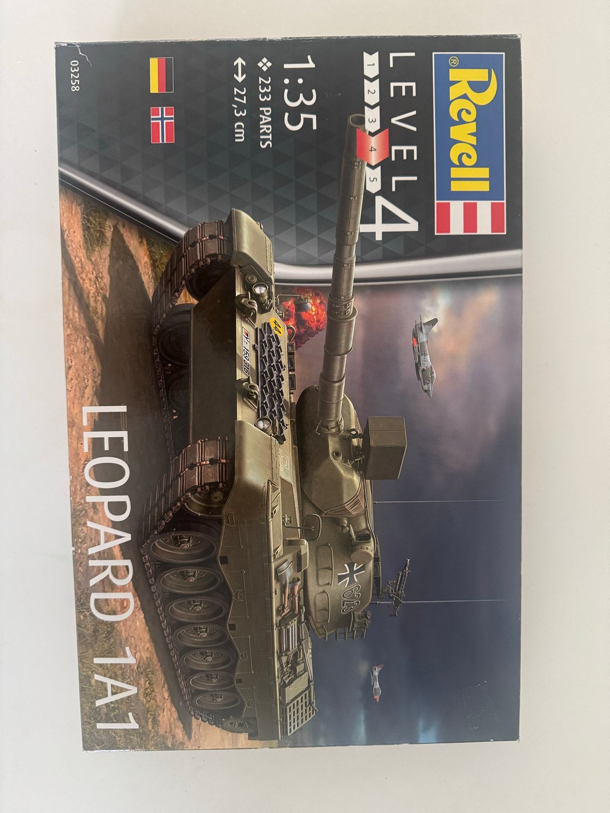 Revell Leopard 1A1 Tank Modelbouw Kit - Schaal 1:35, Tank, Nieuw, Ophalen of Verzenden, 1:32 tot 1:50