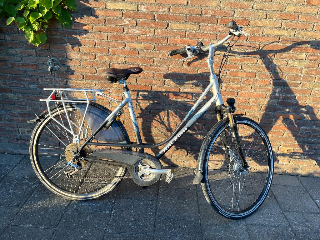 Damesfiets Raleigh, Gebruikt, 50 tot 53 cm, Trommelrem, Ophalen