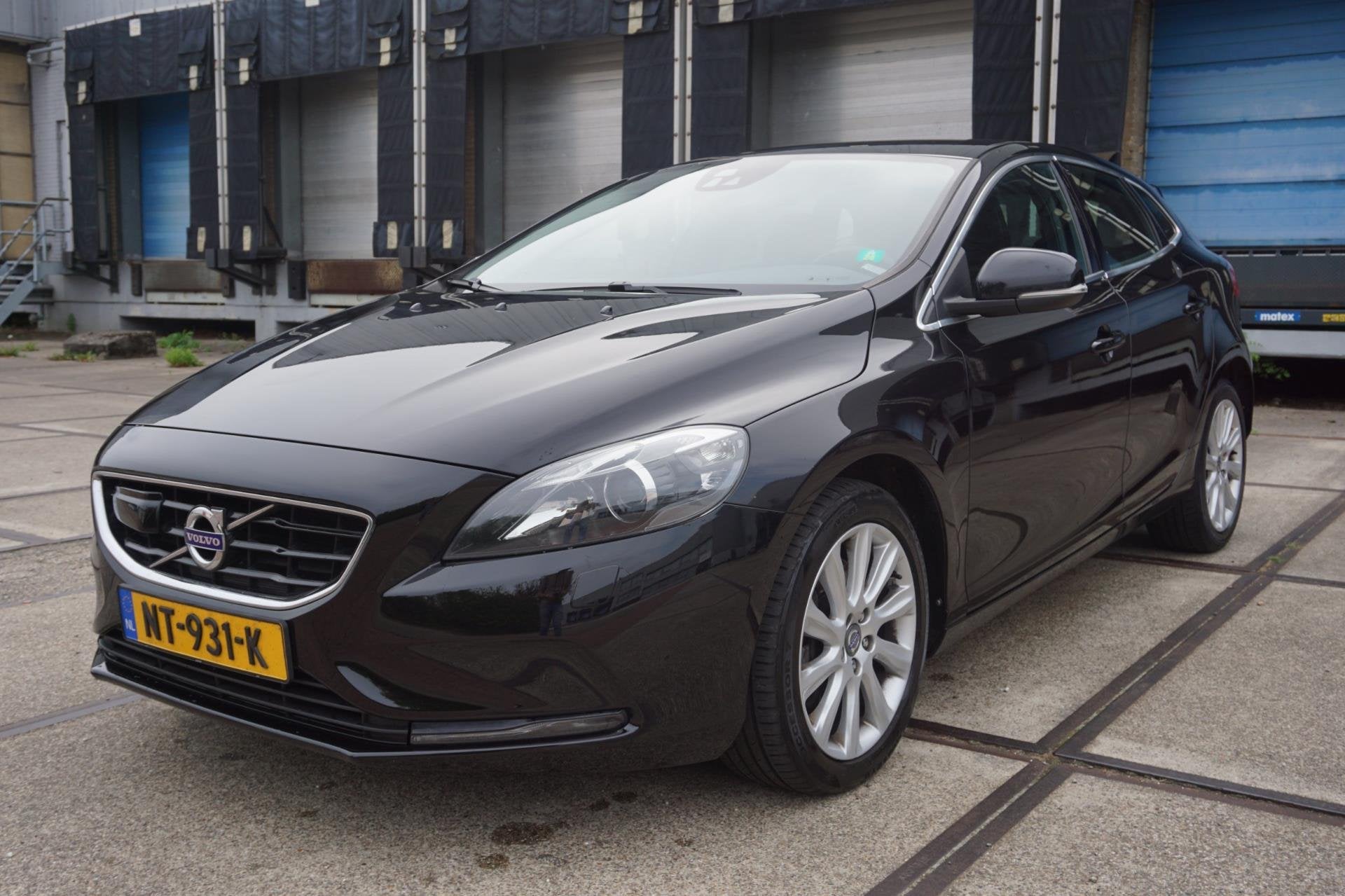 Volvo V40 Cross Country 2.0 D3 Summum, Stof, Gebruikt, 4 cilinders, Bedrijf