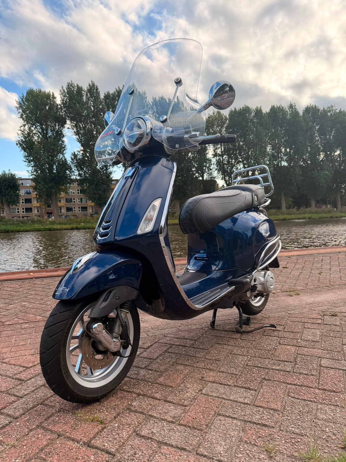 Prachtige Vespa Primavera Snorscooter, Bijbehorende Helm!, Ophalen, Overige modellen, Zo goed als nieuw, Benzine
