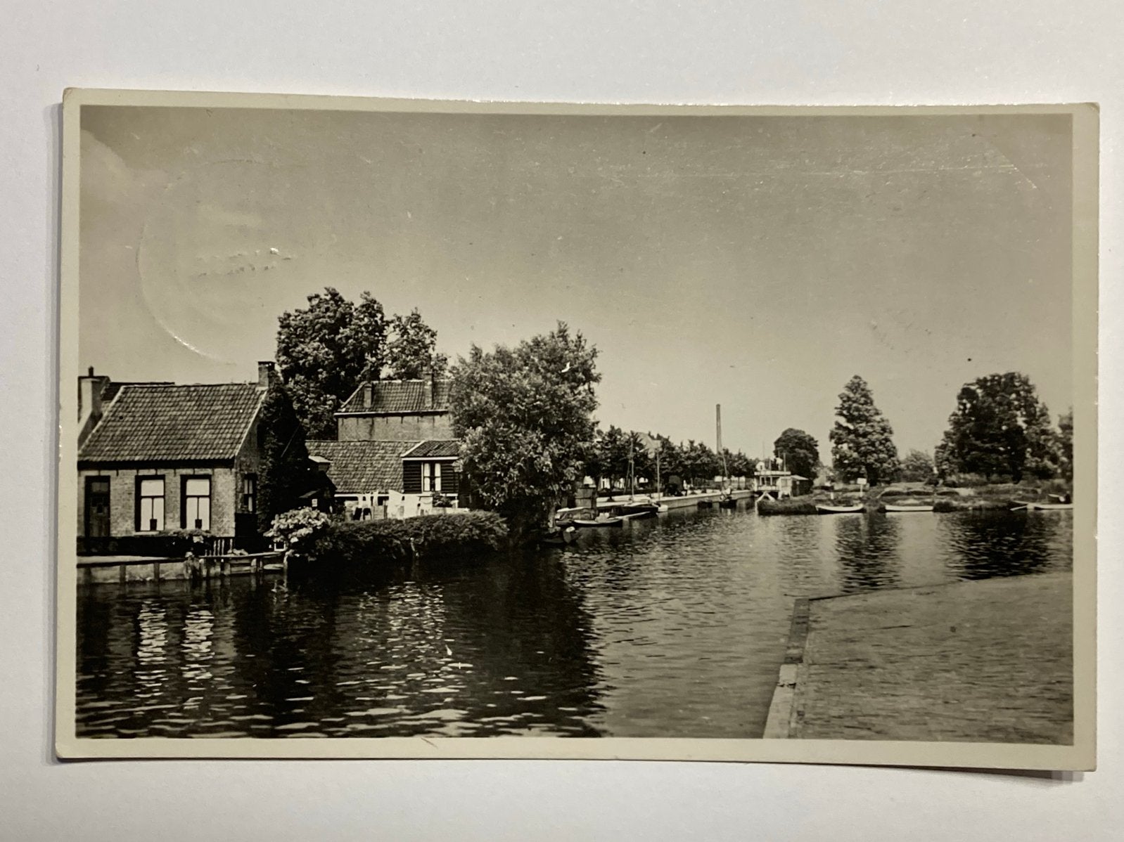 Oude ansichtkaart Sneek Ingang Jachthaven 1946, Verzenden, 1940 tot 1960, Gelopen, Friesland