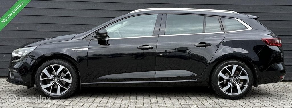 Renault Megane Estate 1.2 TCe Bose Pano.dak/Camera/LED/Clima, Voorwielaandrijving, 101 pk, Gebruikt, 4 cilinders