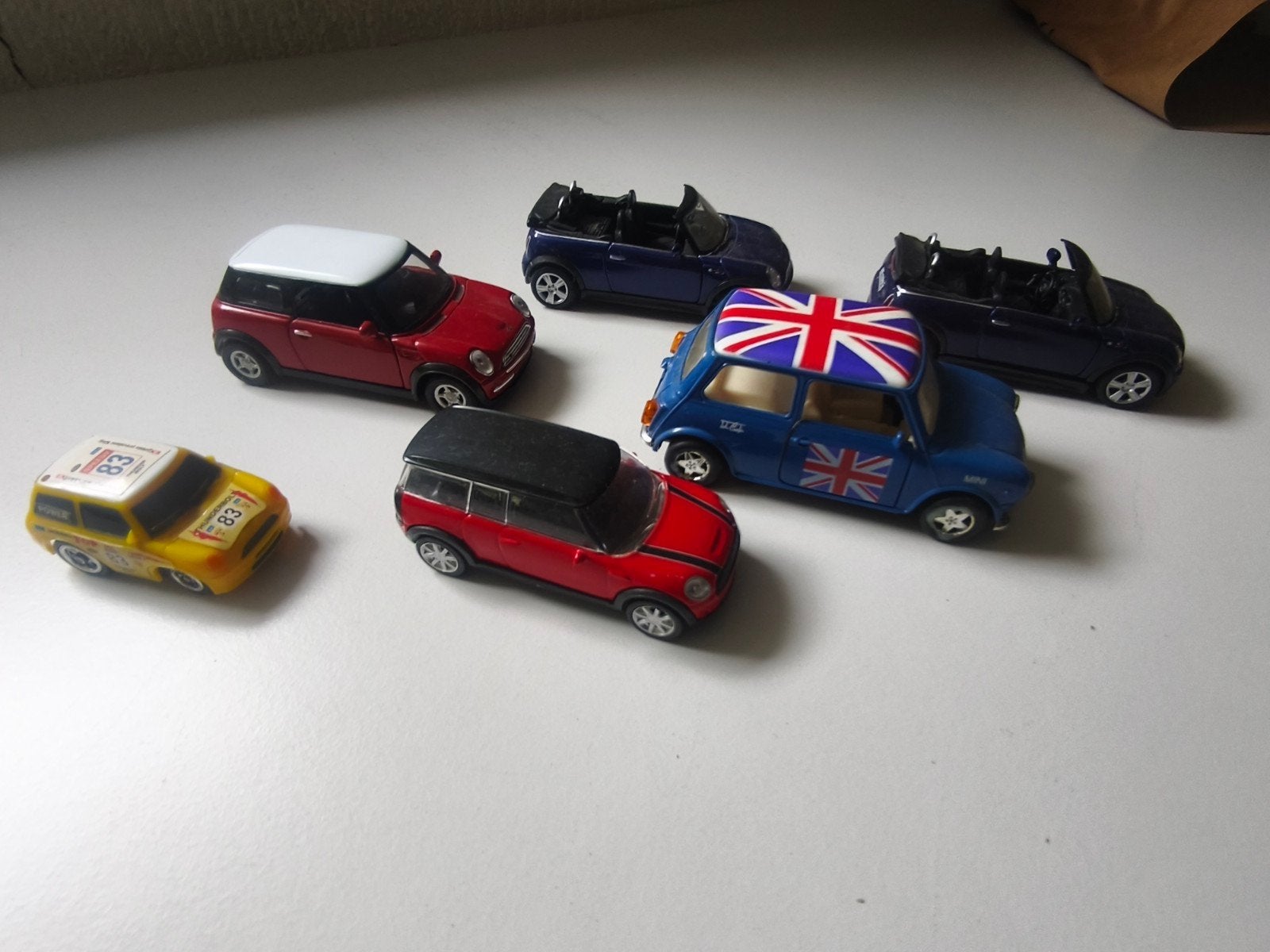 Mini Cooper modelauto's - set van 6, Kinderen en Baby's, Speelgoed | Speelgoedvoertuigen, Gebruikt, Ophalen of Verzenden