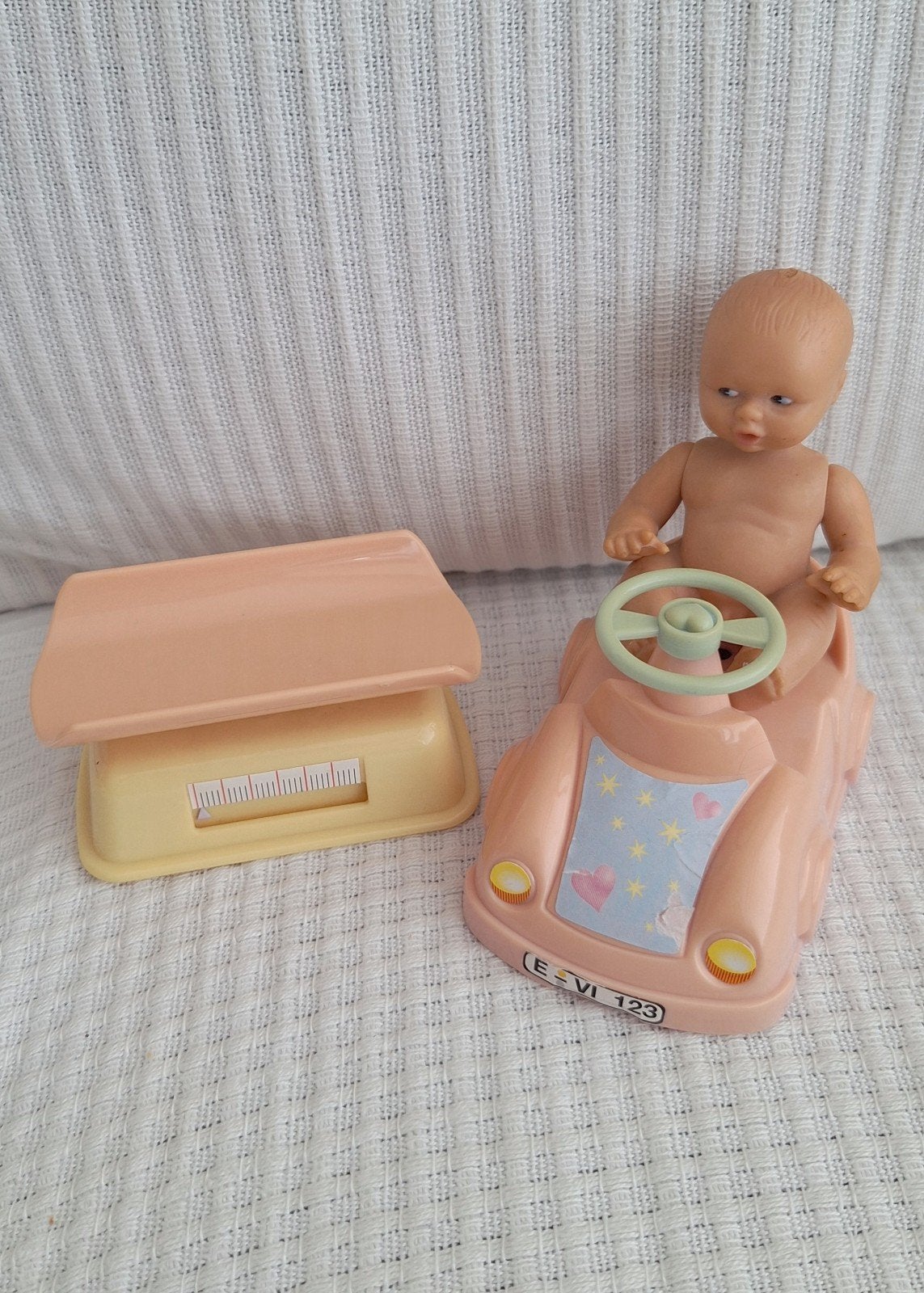 Vintage Simba auto en weegschaal + baby, Ophalen of Verzenden, Gebruikt, Overige typen