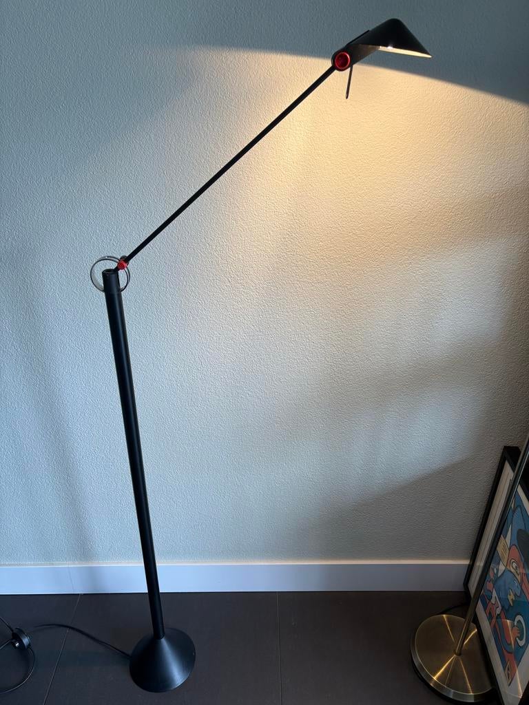 Vintage jaren 80 postmoderne / Memphis stijl vloerlamp, Ophalen, Post Modern / Memphis stijl, Gebruikt, Metaal