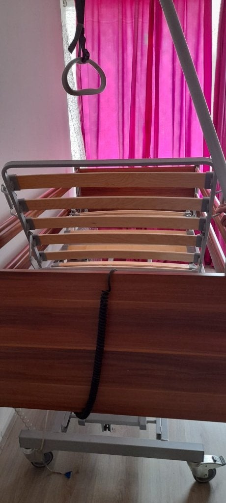 Electrische  Hoog laag Bed, Diversen, Verpleegmiddelen, Ophalen, Zo goed als nieuw