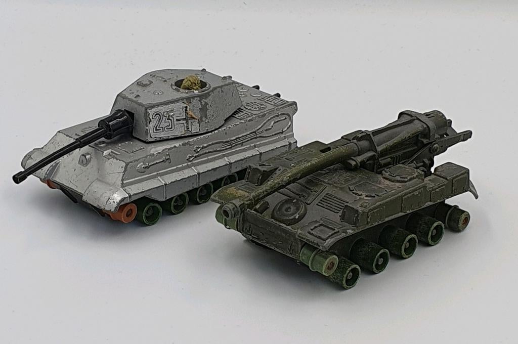 Te koop: 2x Vintage Speelgoed Tanks - Gebruikt, Overige merken, Gebruikt, Tank, 1:32 tot 1:50