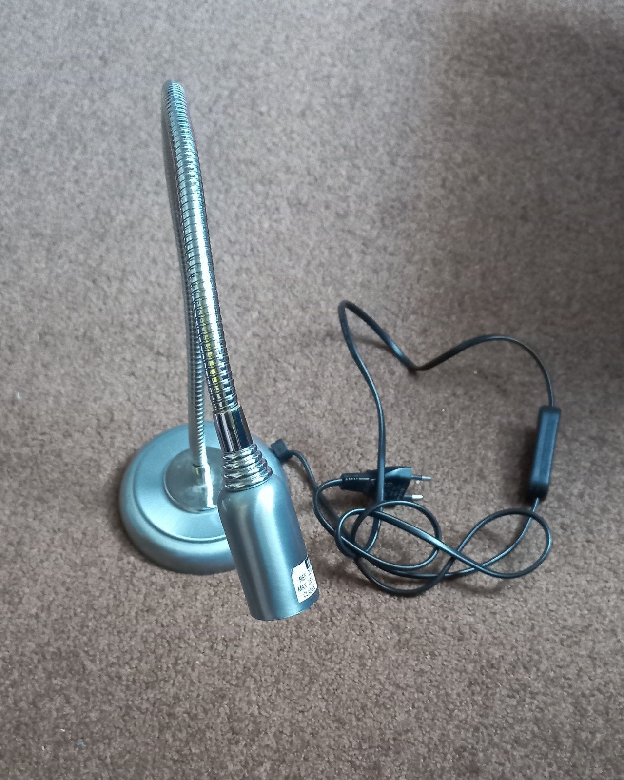 Bureaulamp grijs, buigbaar, Ophalen of Verzenden, Gebruikt