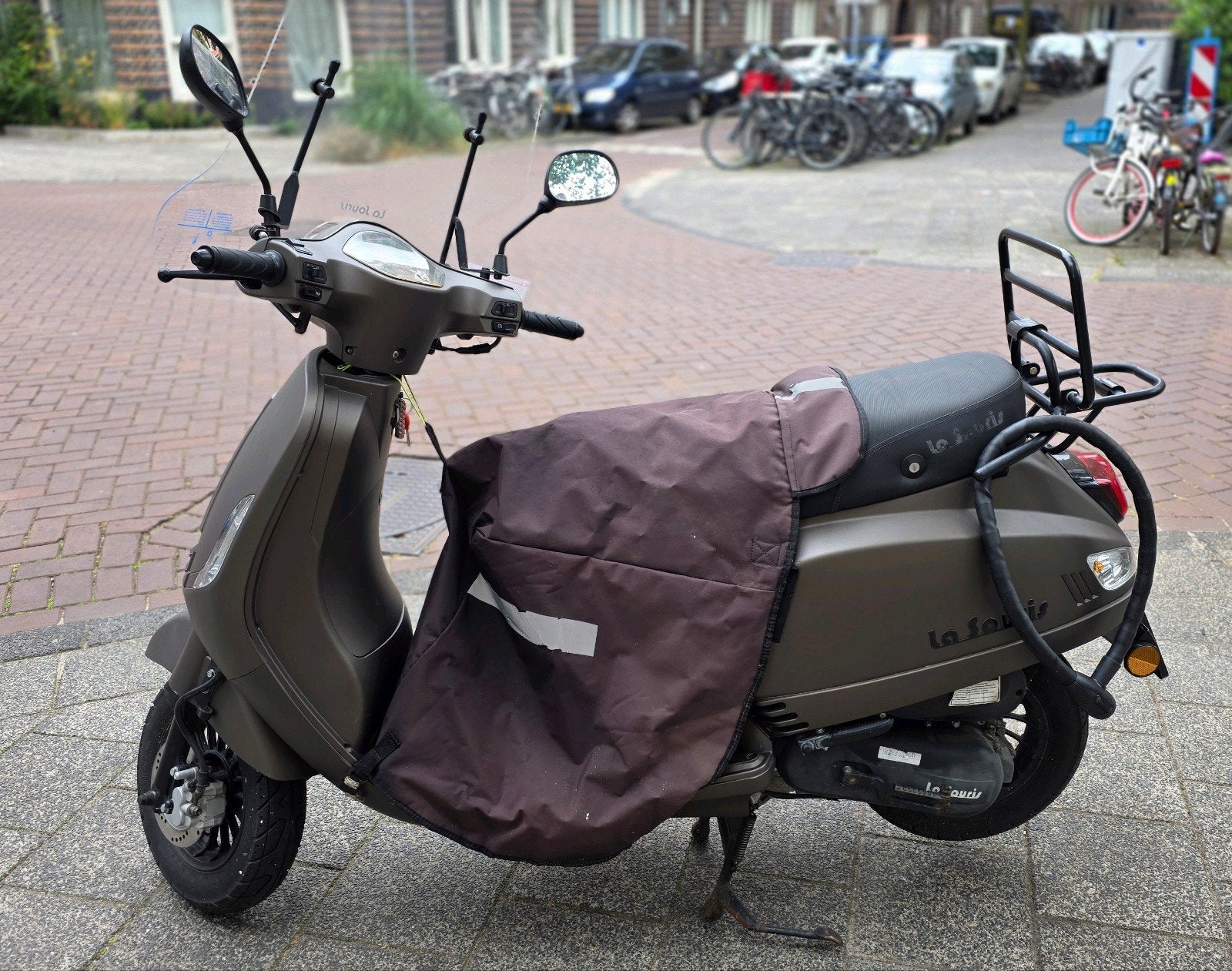 Scooter bruin 45 km, Fietsen en Brommers, Scooters | Overige merken, Ophalen, Gebruikt, Maximaal 45 km/u, Benzine
