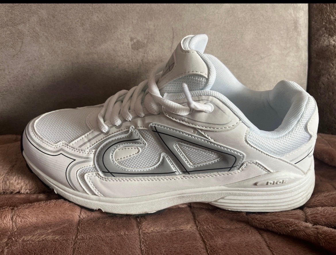 Witte Dior sneakers met grijze accenten, Kleding | Heren, Ophalen, Nieuw, Wit, Sneakers of Gympen