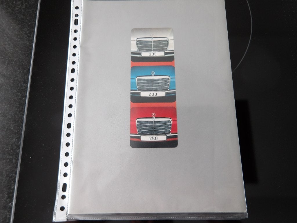 Mercedes-Benz W114/W115 brochure (200, 230, 250), Boeken, Zo goed als nieuw, Mercedes-Benz, Mercedes, Ophalen of Verzenden