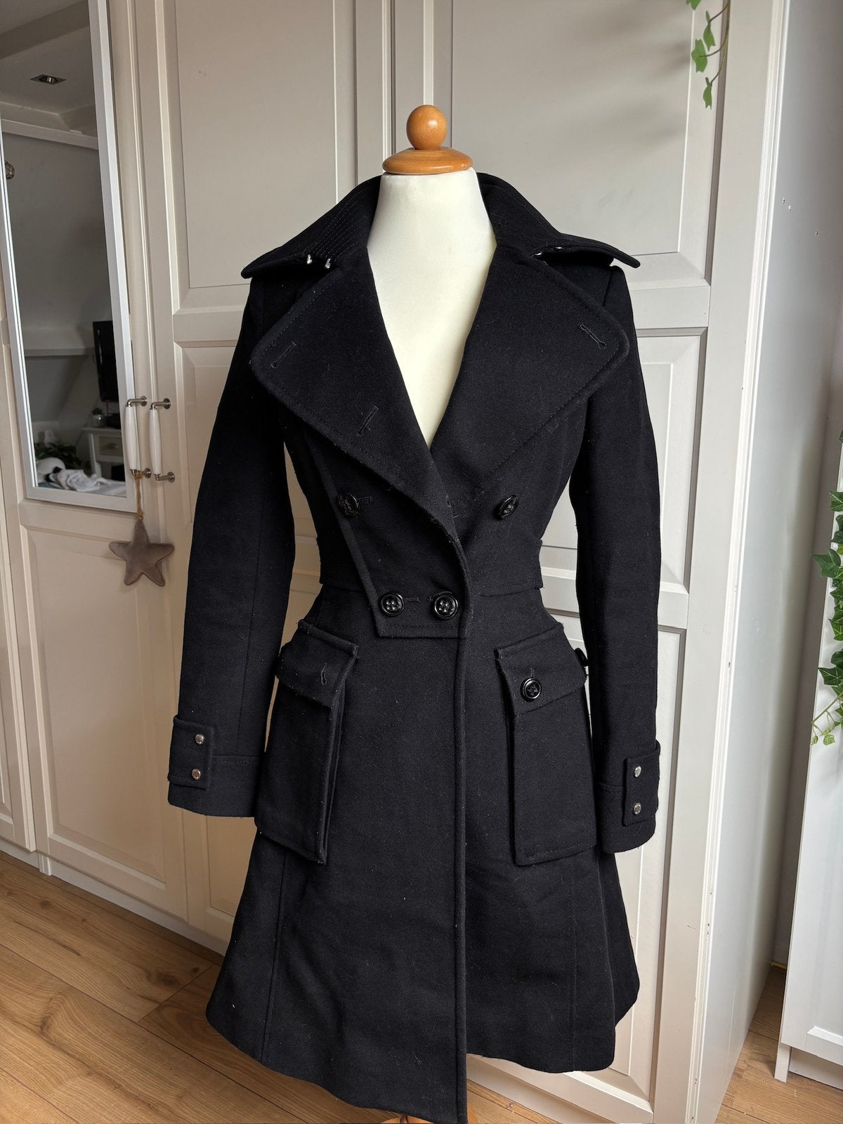 Karen Miller getailleerde mantel jas maat 34, Karen Millen, Zwart, Ophalen of Verzenden, Zo goed als nieuw
