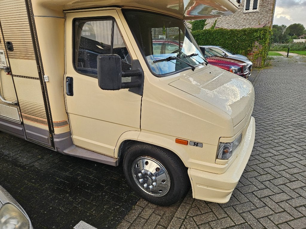 Zeer nette FFB Camper INSTAPKLAAR, Caravans en Kamperen, Ringverwarming, Fiat, Treinzit, Particulier