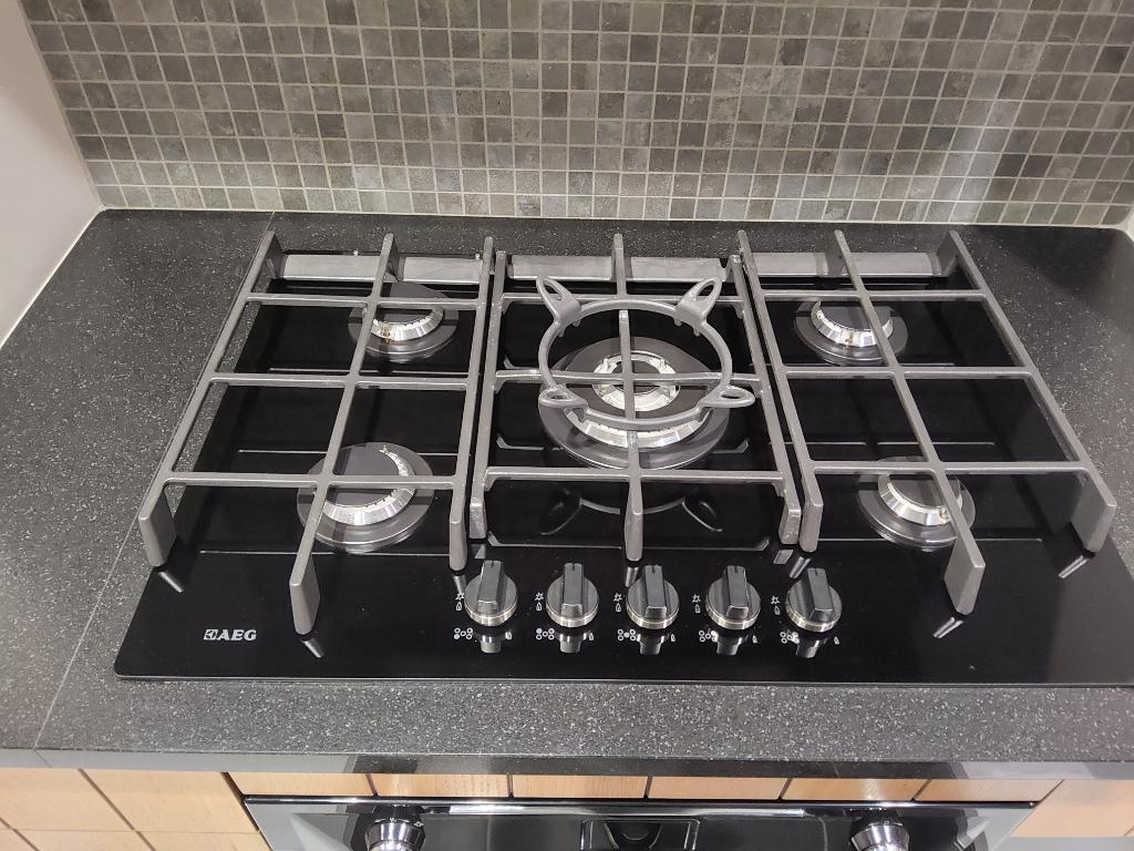 Nieuwe Inbouw Gaskookplaat met glas kookplaat gas AEG A+, Witgoed en Apparatuur, Kookplaten, Nieuw, Inbouw, Gas, 5 kookzones of meer